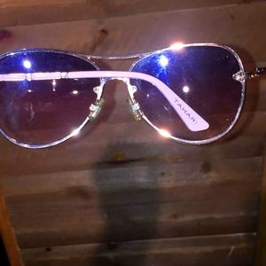 Tahari sunglasses